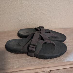 Ozark Trail Mens Sandals Gray Chevron Adjustable Strap Buckle Slip On